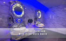 Pera Space Capsule Hotel